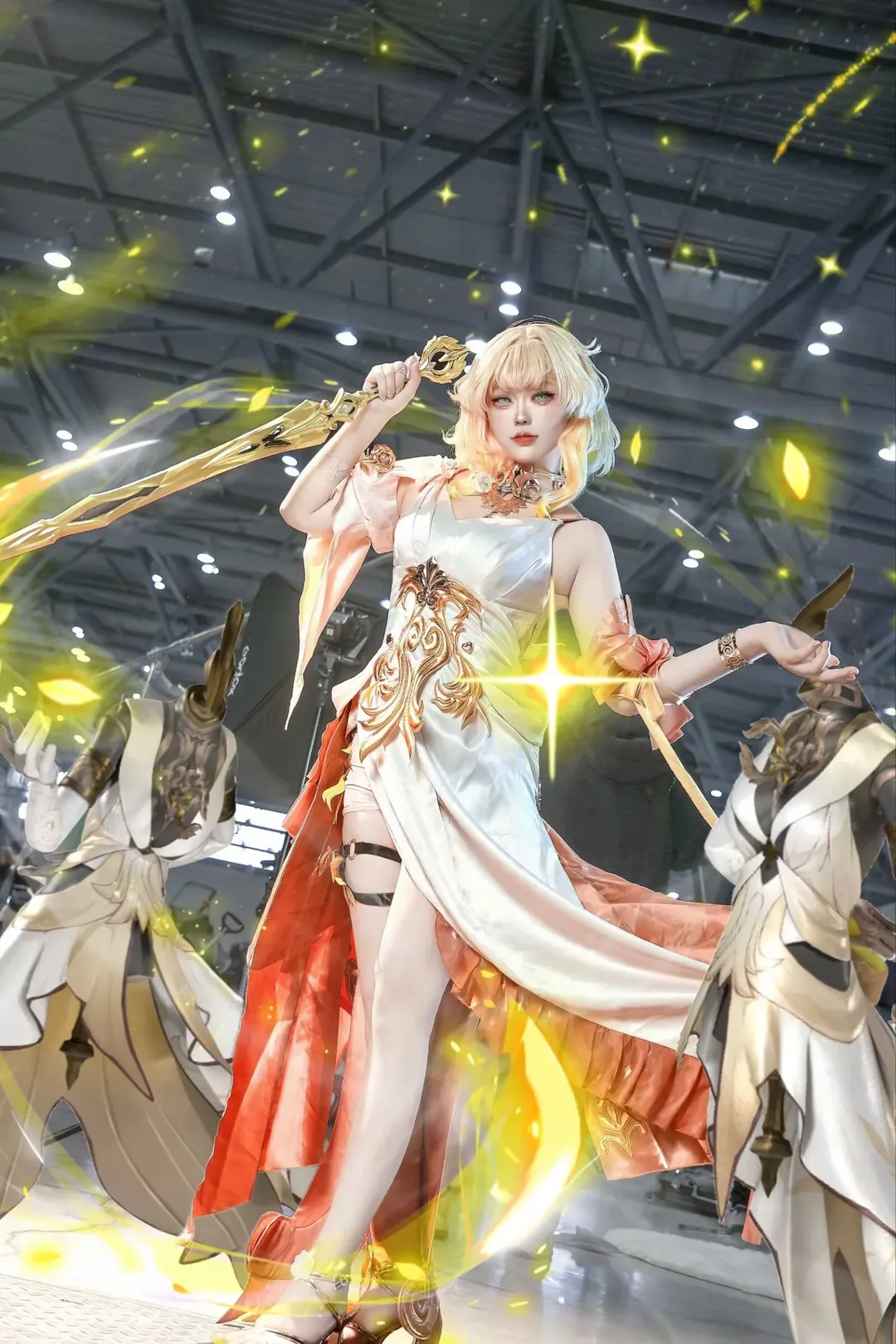 cosplay, 漫展返圖, 金髮cos, 華麗武器, 仙女風