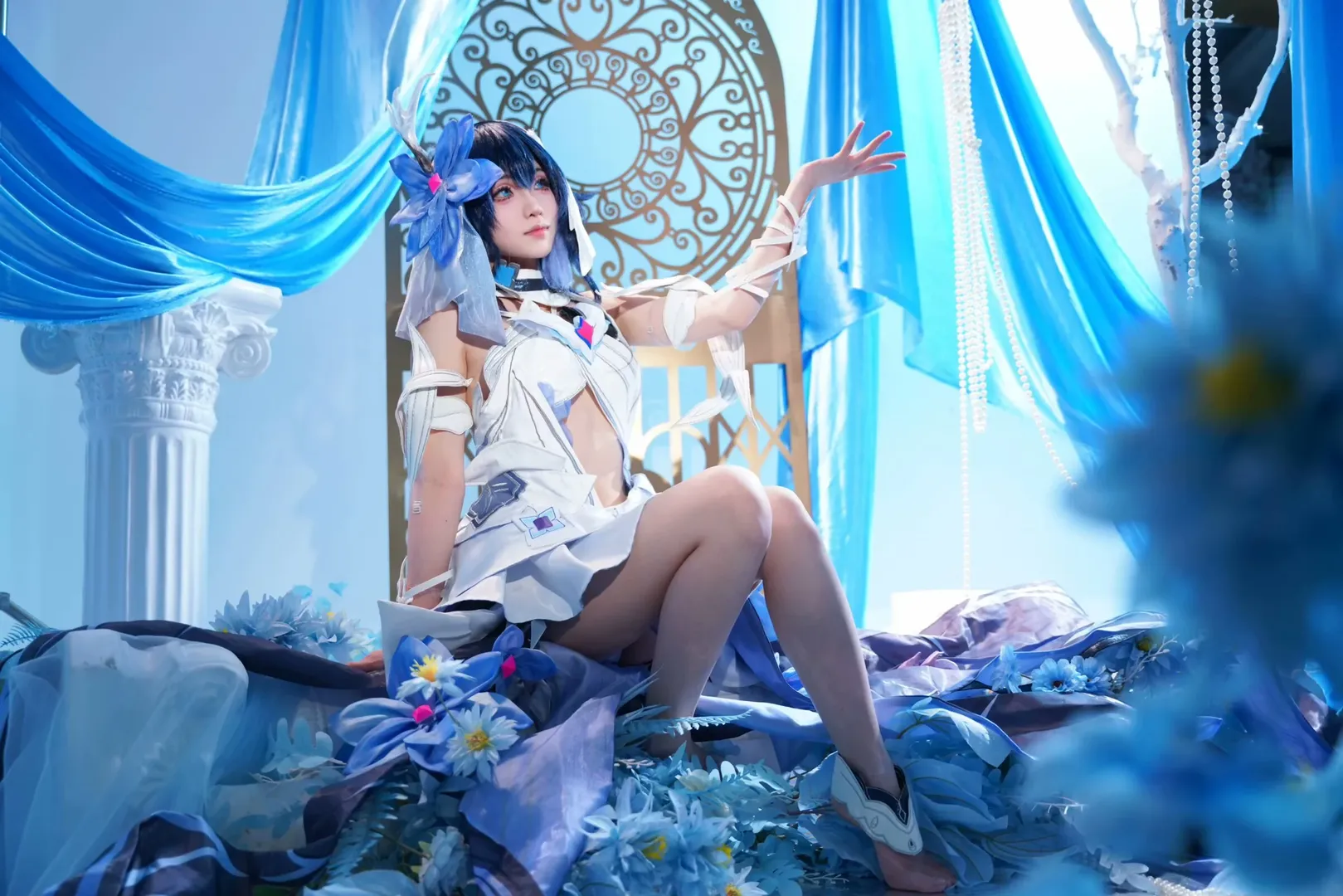 清冷风, cosplay摄影, 蓝白梦幻, 冷色调造型, 露腹裙装 - 第1张
