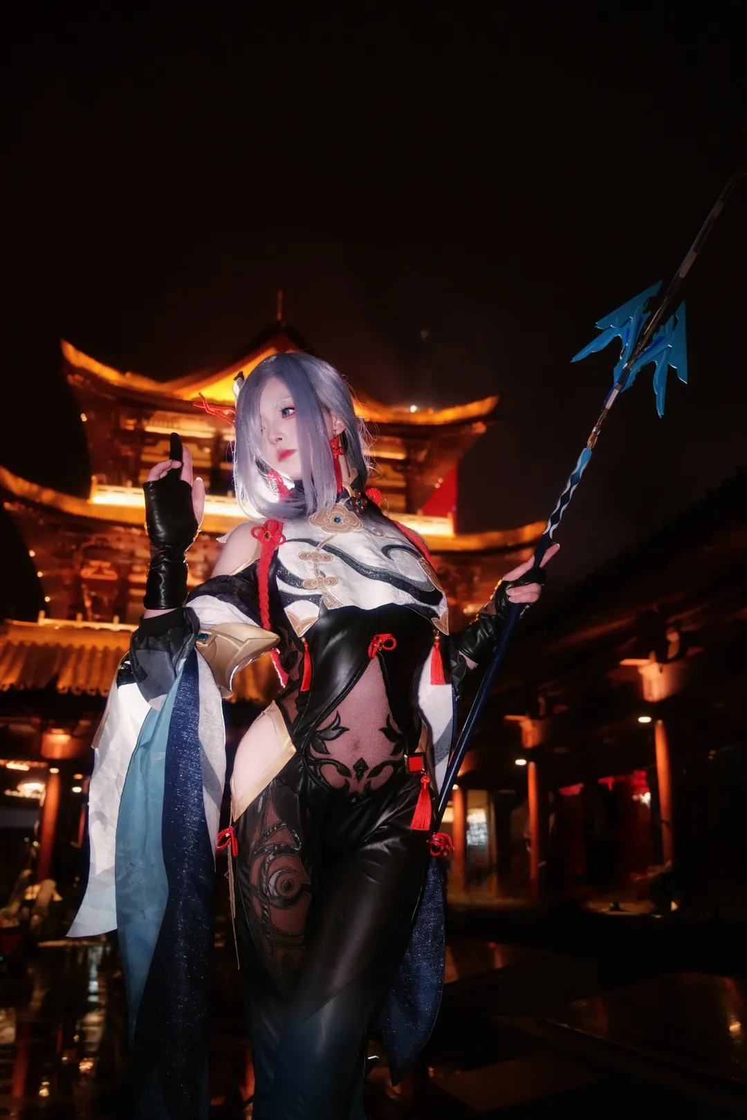 原神, 二次元摄影, 申鹤cos, 古风夜景, 长枪道具