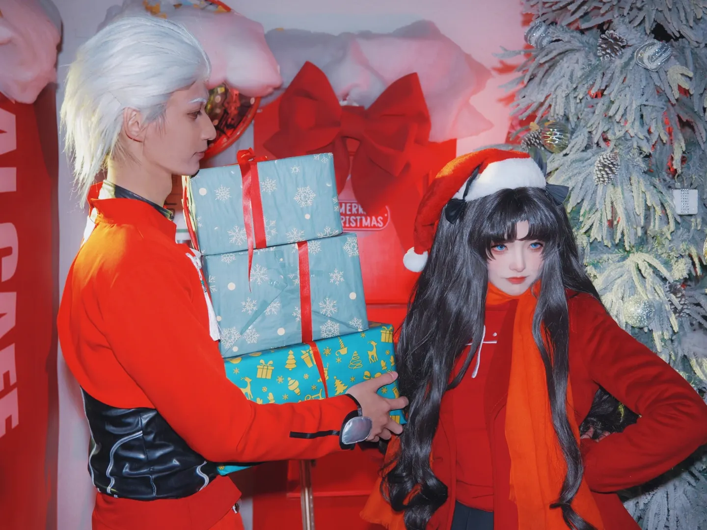 红黑配色, 棚拍写真, 圣诞cosplay, 假发美瞳, 银发黑发 - 第2张