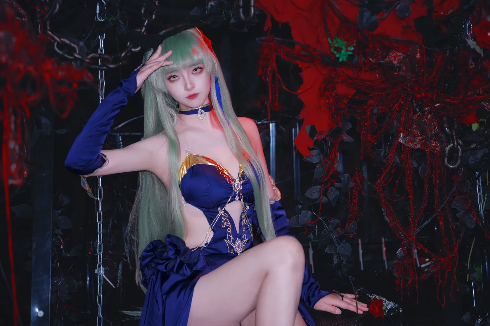 ゴシック風コスプレ, C.C. コスプレ, コードギアス 反逆のルルーシュ, ダークな雰囲気, ウエスト露出ドレス - 3枚目