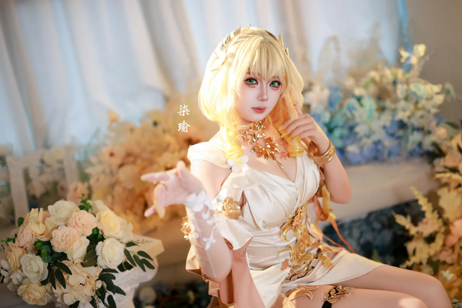 アグライア コスプレ, 崩壊：スターレイル, オンファロス, コスプレ撮影, 金の槍 - 1枚目