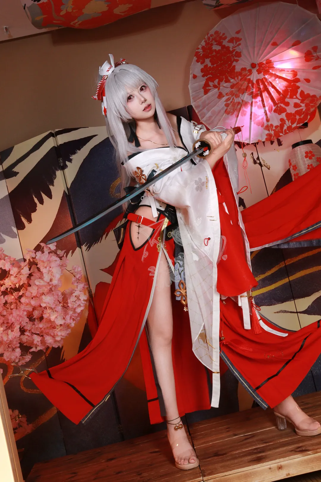 Wuthering Waves, Hiyuki cosplay, Xianxia style, Cosplay photography, Anime-style outfit - Image 2