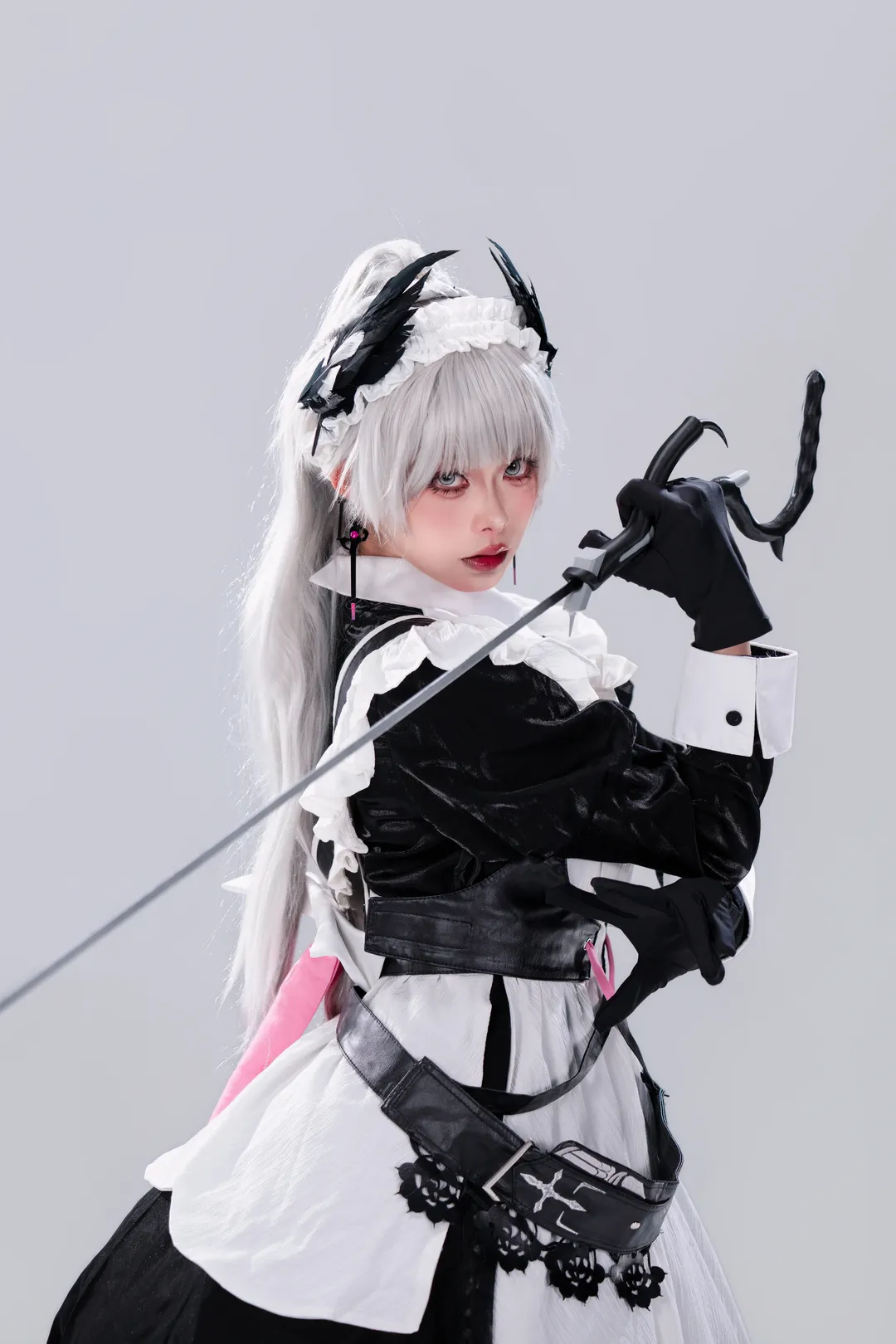 二次元撮影, アークナイツ, タクティカルメイド, アイリーニコスプレ, 白ホリ客写 - 5枚目