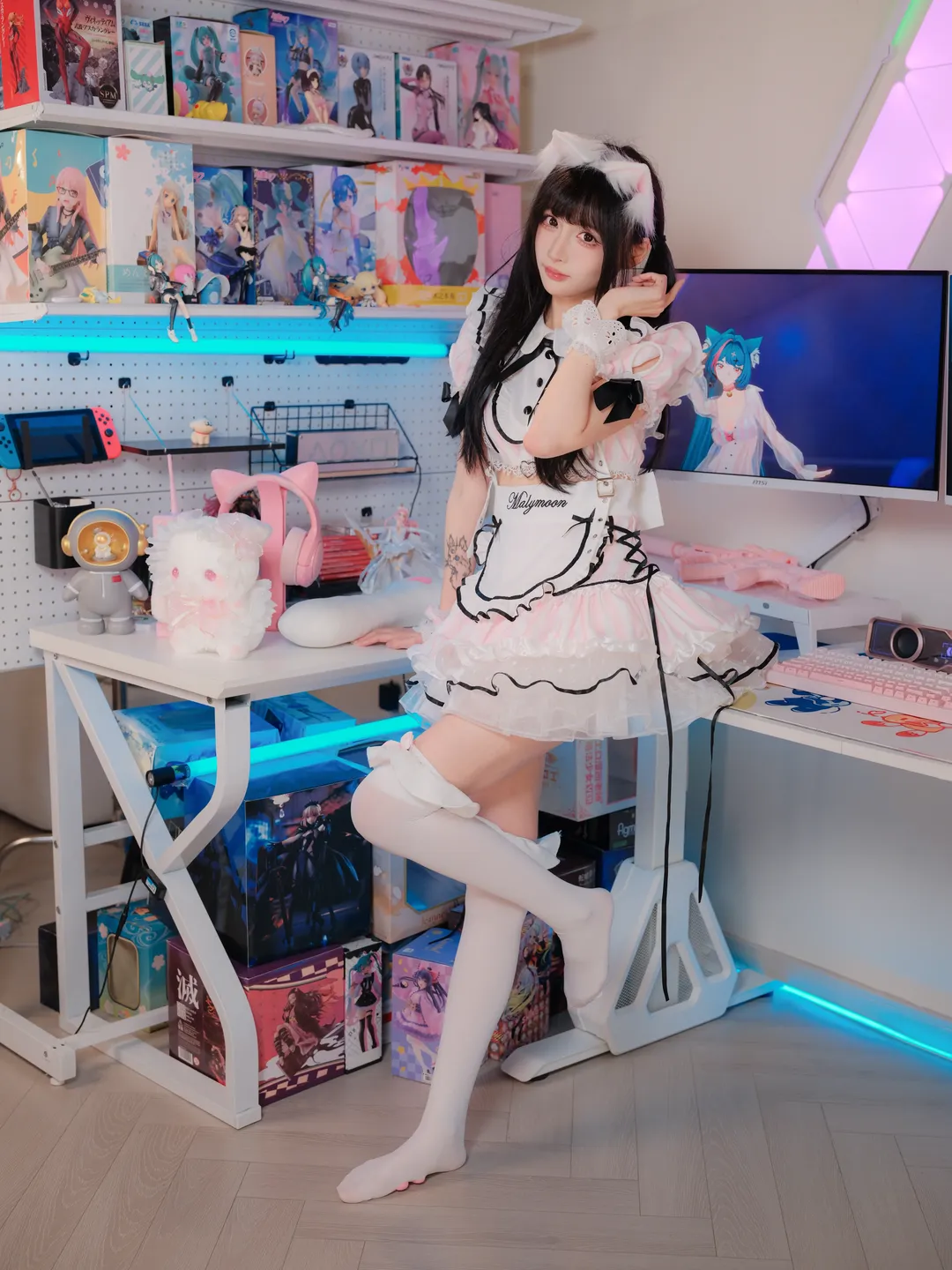 cosplay日常, 白丝穿搭, 女仆装穿搭, 猫耳女仆, 电竞房氛围感