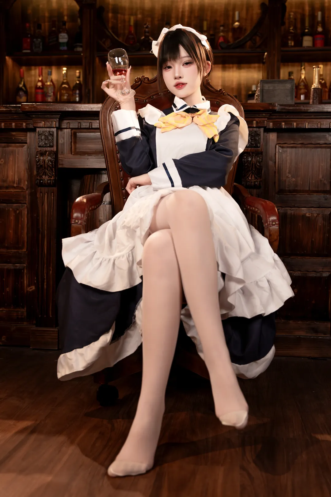 四季夏目cos, galgame, 白丝穿搭, 女仆装cos, 复古酒吧摄影 - 第5张