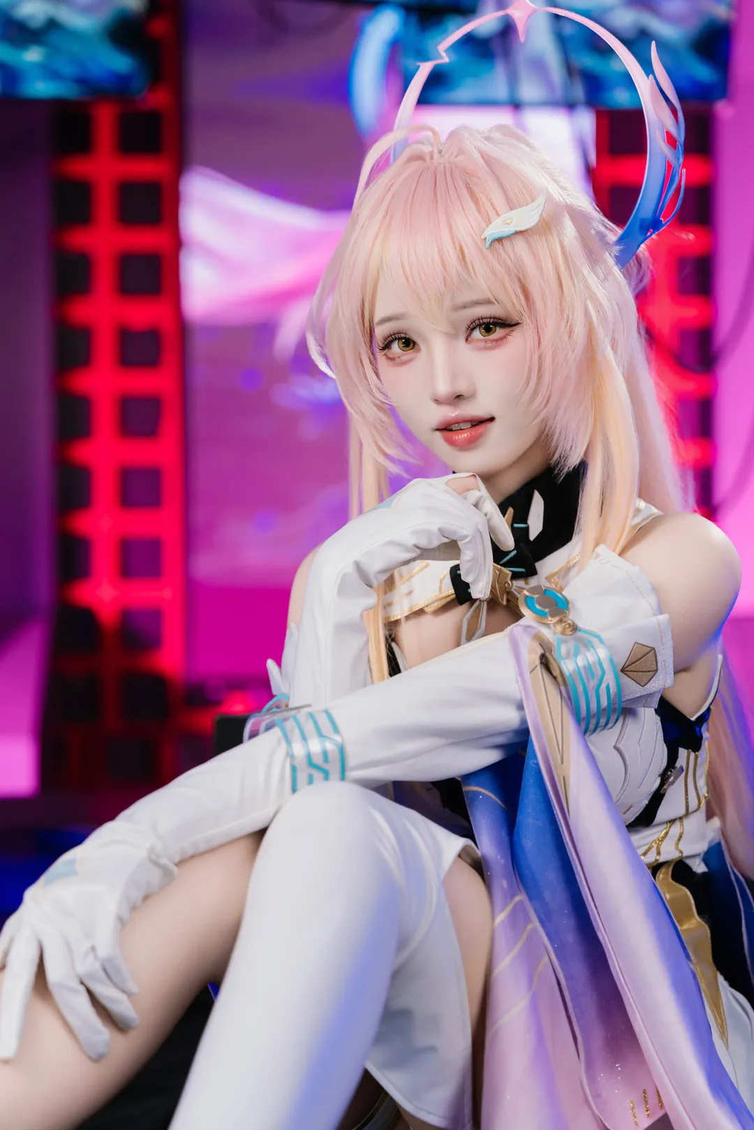 鸣潮, 爱弥斯cos, 二次元cosplay, 漫展摄影, 赛博朋克风格