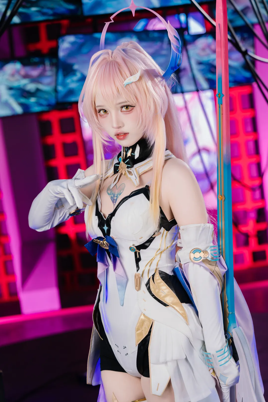 鸣潮, 爱弥斯cos, 二次元cosplay, 漫展摄影, 赛博朋克风格 - 第2张