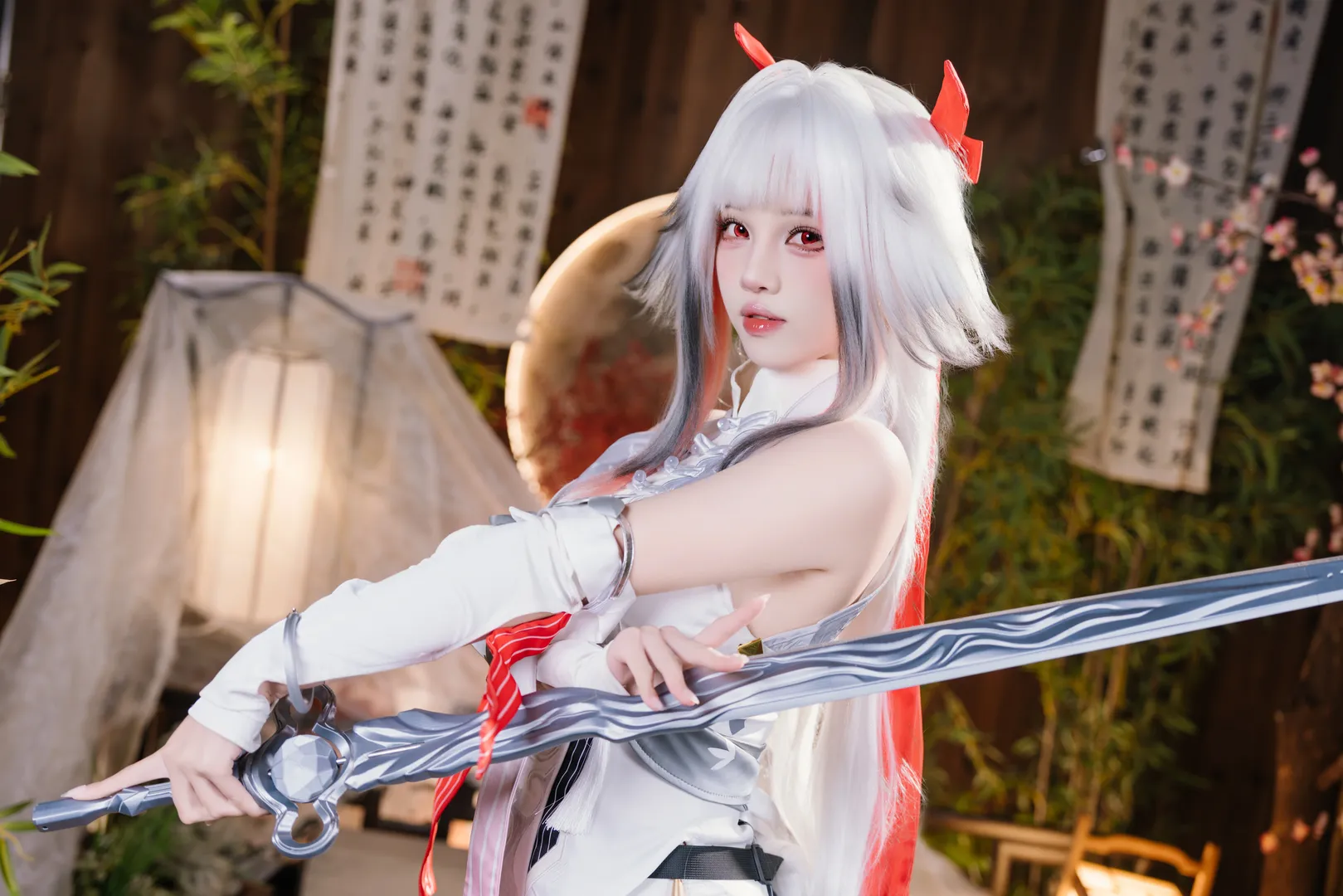 叶瞬光cos, 绝区零, 古风摄影, cosplay正片, 白毛 - 第1张