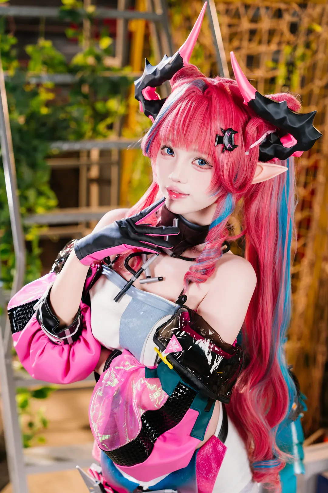 二次元コスプレ, アークナイツ：エンドフィールド, イヴォンヌ コスプレ, インダストリアル写真, コスプレイヤーの日常 - 2枚目