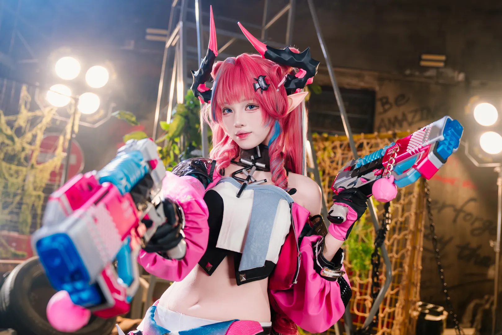 二次元コスプレ, アークナイツ：エンドフィールド, イヴォンヌ コスプレ, インダストリアル写真, コスプレイヤーの日常 - 3枚目