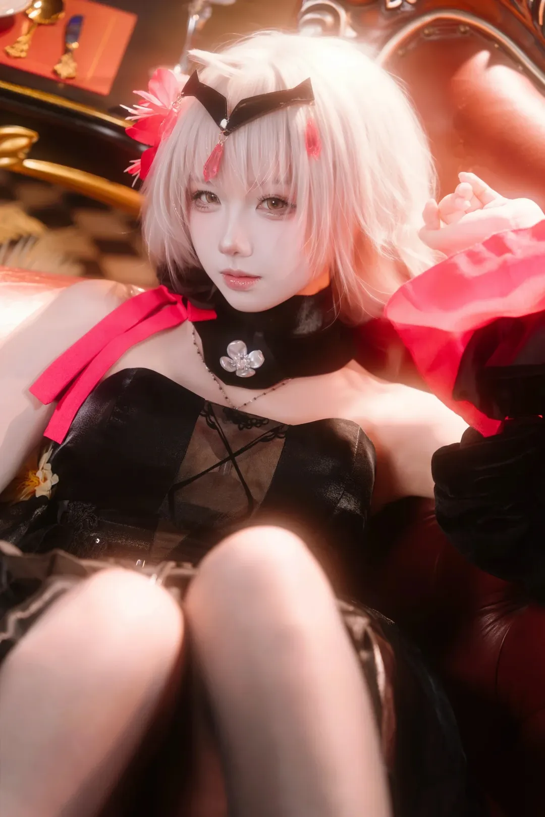 二次元撮影, コスプレ写真, Fate/Grand Order, ジャンヌ・ダルク（オルタ）コスプレ, 赤と黒の配色 - 1枚目