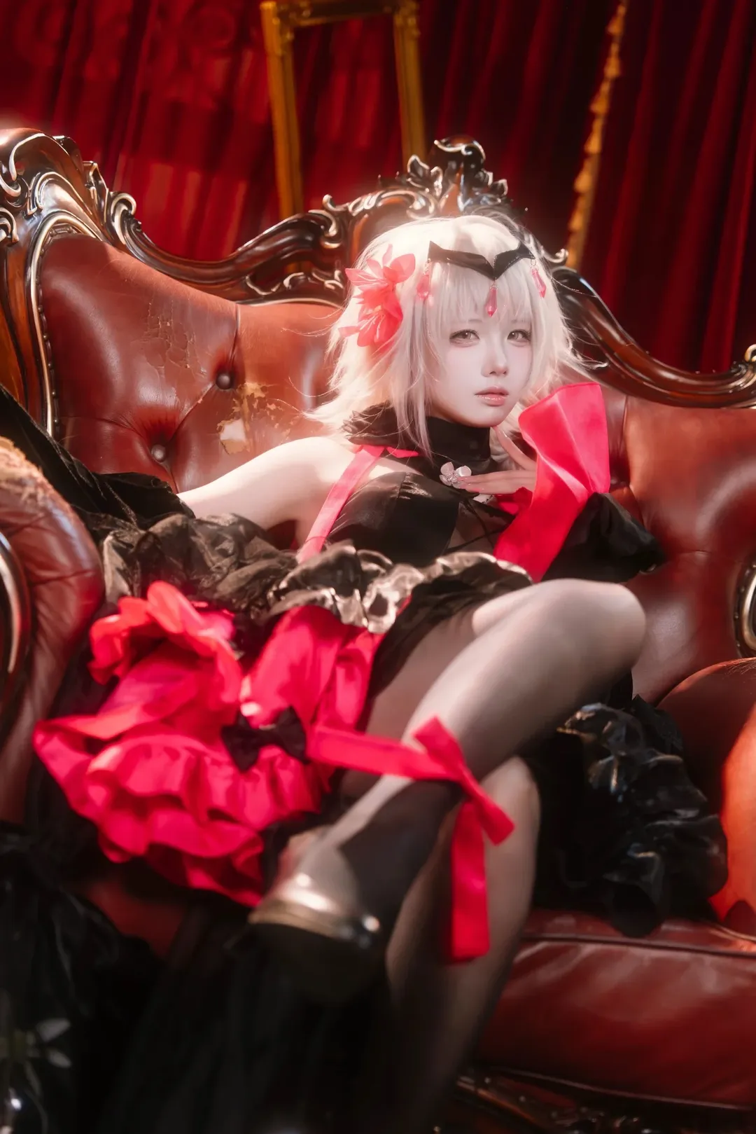 二次元撮影, コスプレ写真, Fate/Grand Order, ジャンヌ・ダルク（オルタ）コスプレ, 赤と黒の配色 - 3枚目