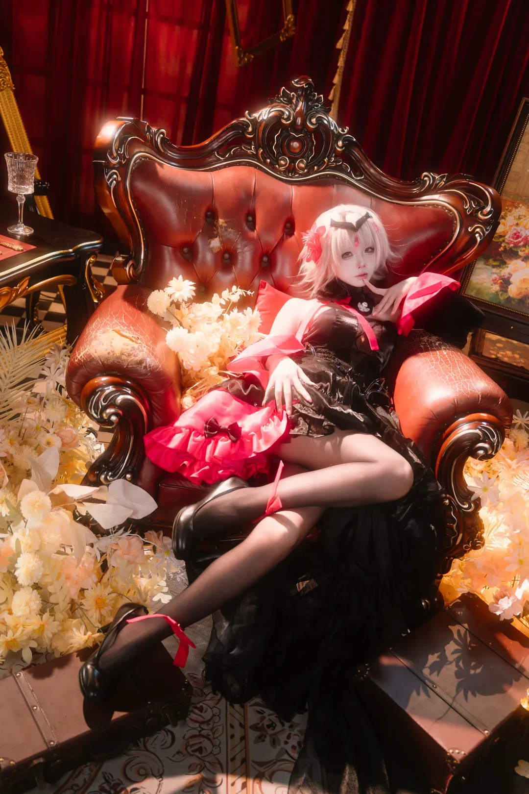 二次元撮影, コスプレ写真, Fate/Grand Order, ジャンヌ・ダルク（オルタ）コスプレ, 赤と黒の配色 - 8枚目