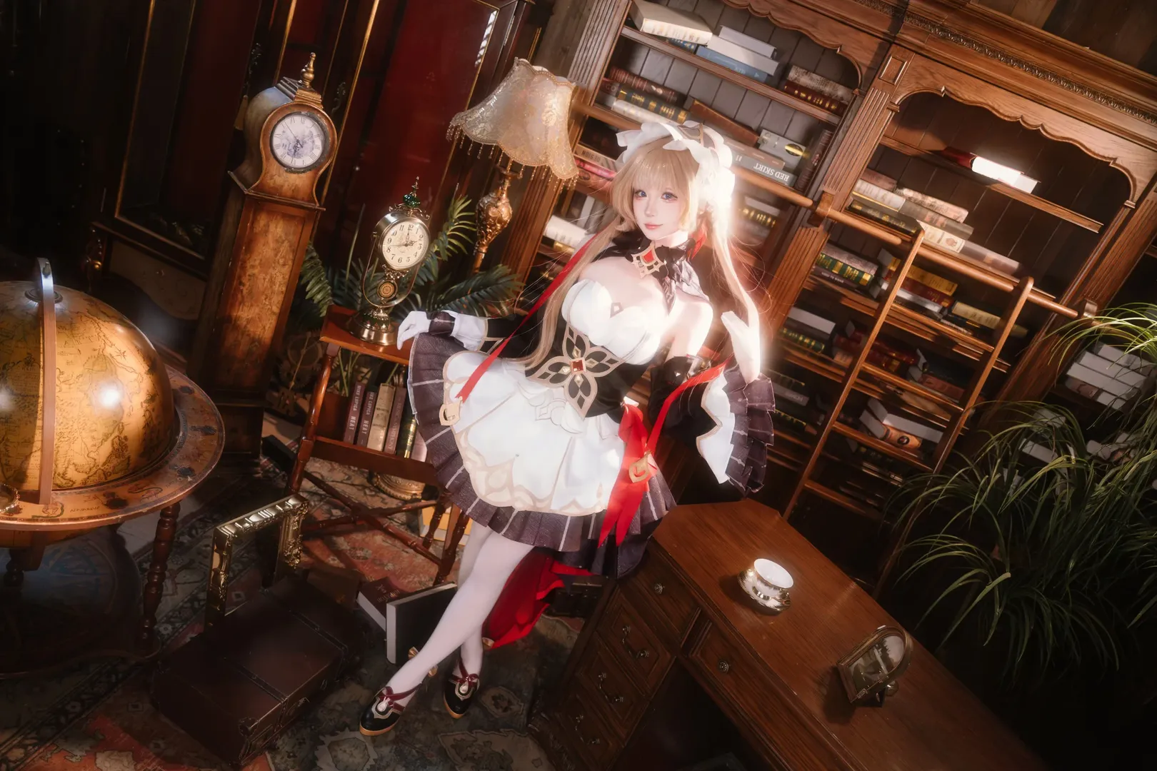 サンドローネ コスプレ, 原神, 二次元撮影, レトロな書斎, 白タイツロリータドレス - 4枚目