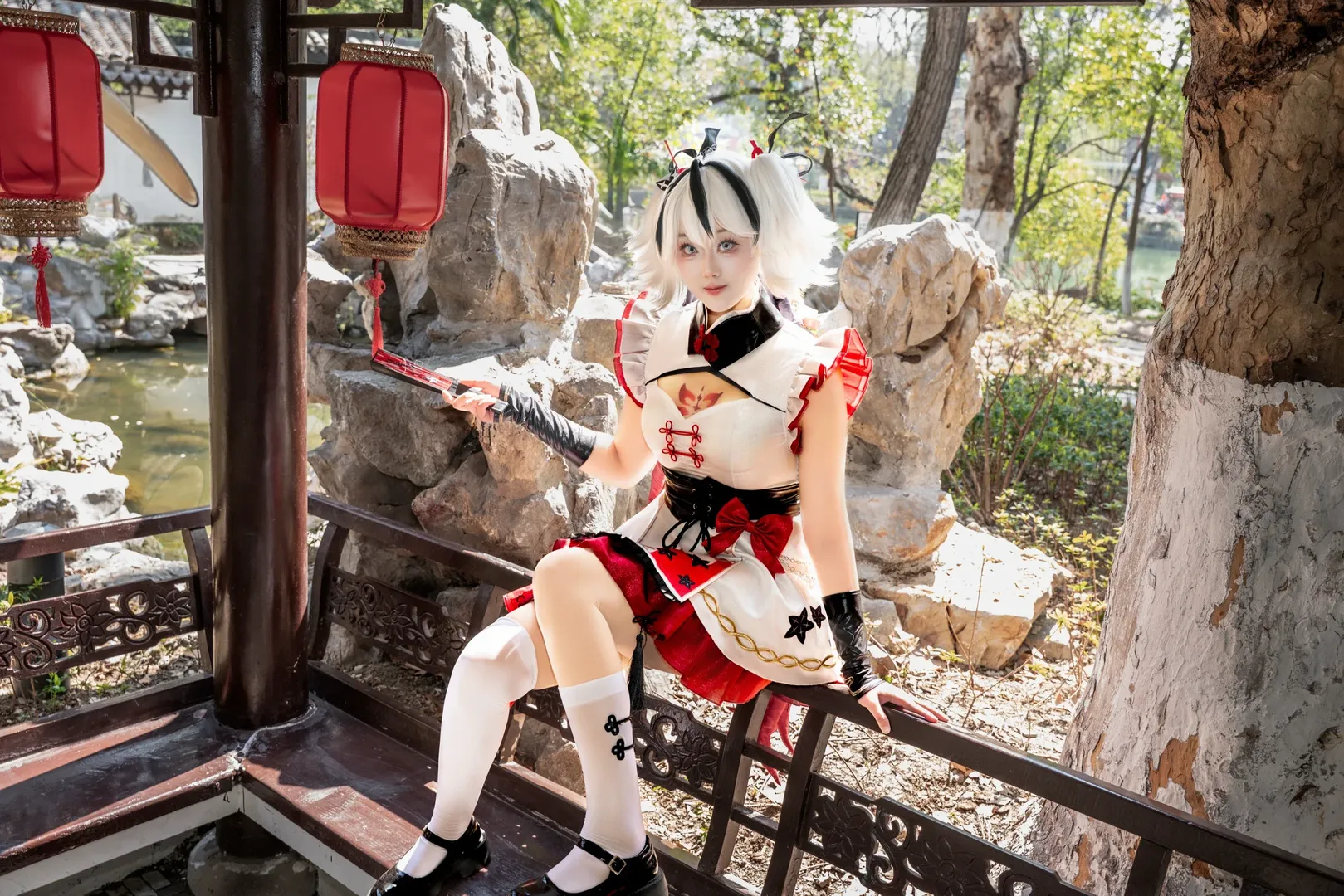 鸣潮, 二次元妆造, cosplay摄影, 椿cos, 国风园林