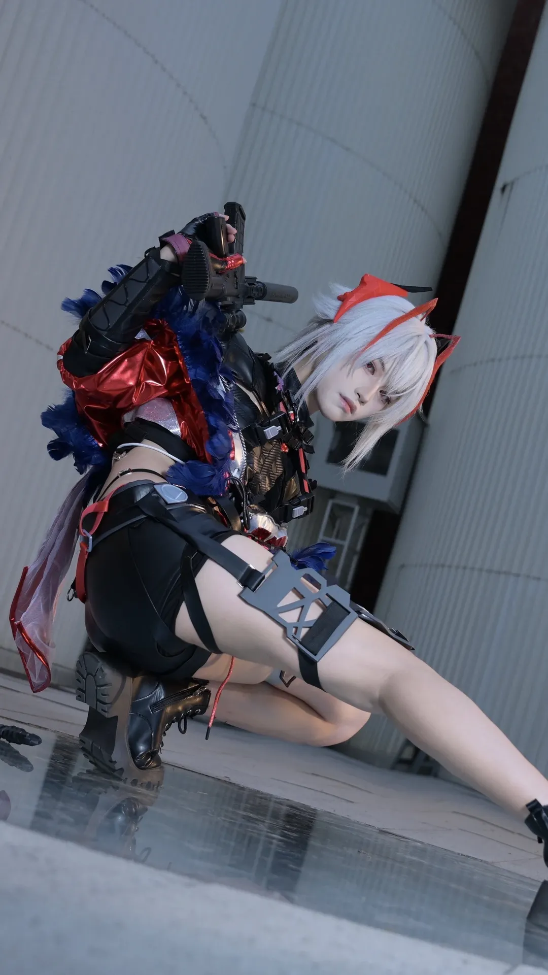 cosplay摄影, 银发红瞳, 麦小雯cos, 三角洲, 战术装备cos - 第1张