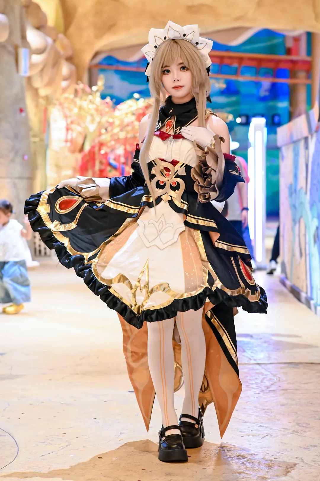 桑多涅cos, 原神, 二次元少女, 白絲穿搭, 原神cosplay