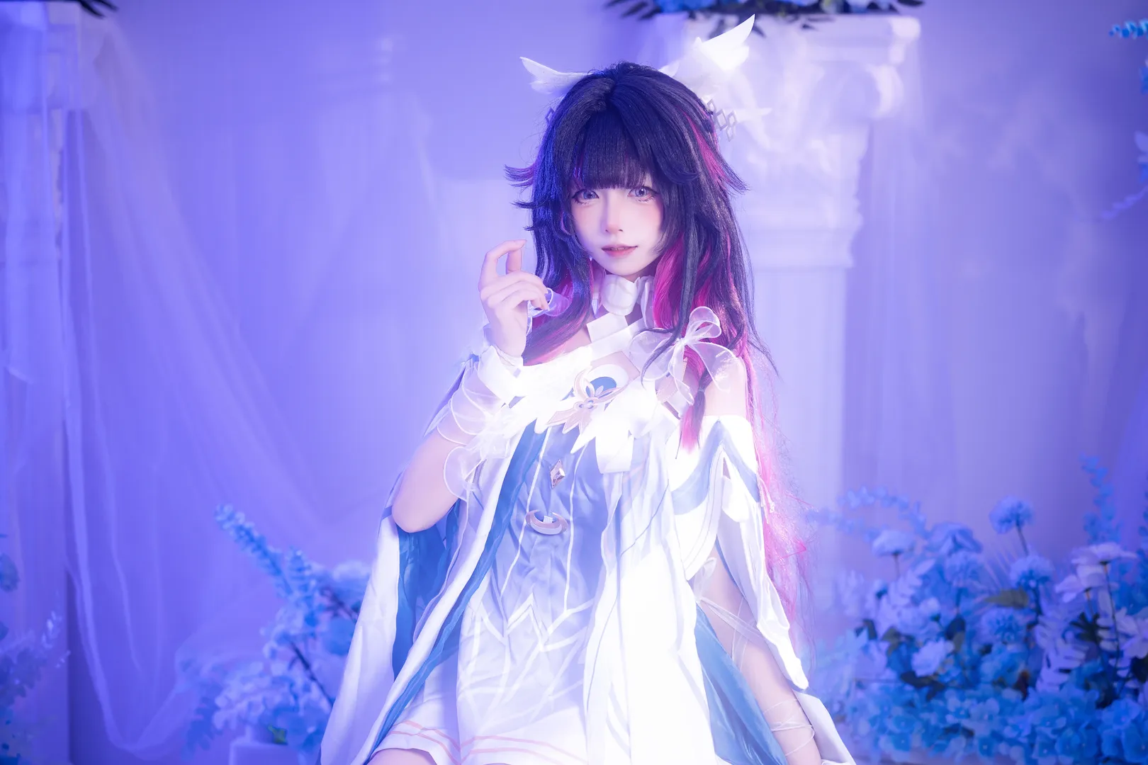 原神, コロンビーナ コスプレ, 幻想的な撮影, 少女コスプレ, 白鳩の衣装 - 1枚目
