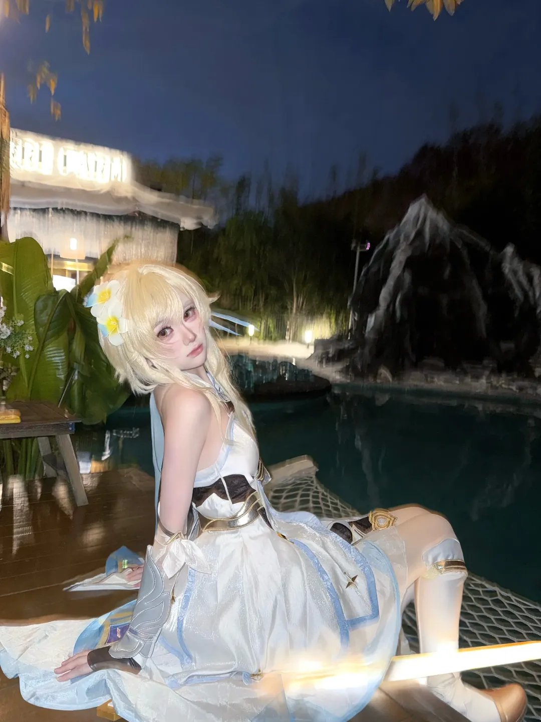 Genshin Impact, cosplay, Lumine cosplay, Traveler, Night photography atmosphere - Image 1