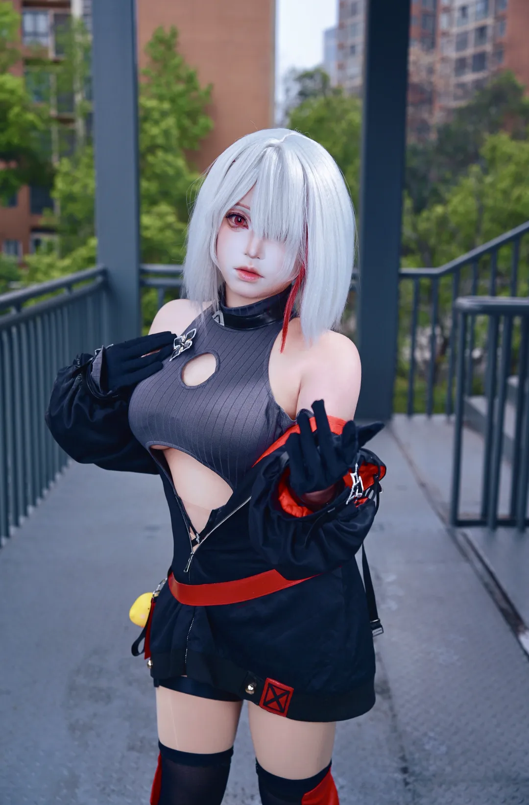 アズールレーン, テックウェアコーデ, コスプレ写真, デュイスブルクのコスプレ, 鉄血軽巡 - 4枚目