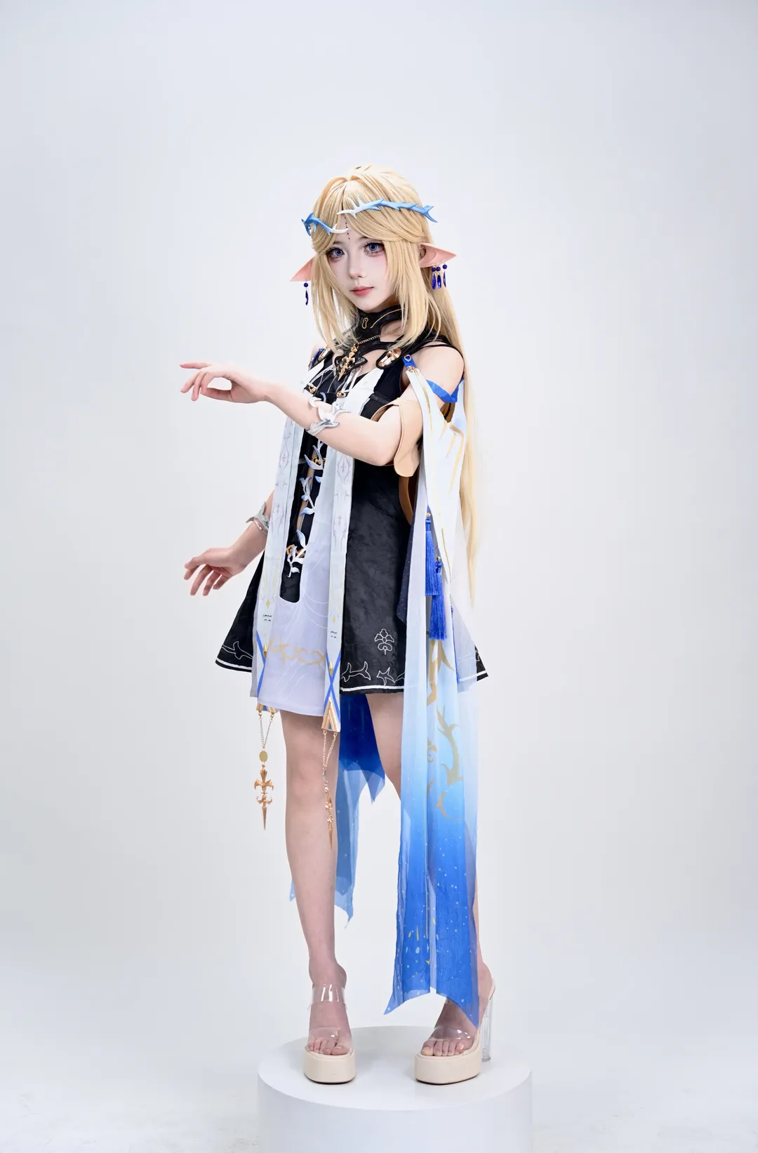 Wuthering Waves, Cartethyia Cosplay, Cosplay outfit, White studio photography, Elf ear makeup and styling - Image 2