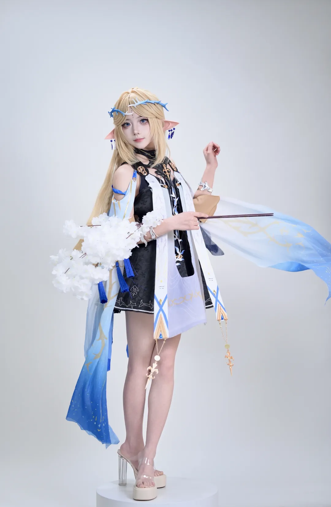 Wuthering Waves, Cartethyia Cosplay, Cosplay outfit, White studio photography, Elf ear makeup and styling - Image 3