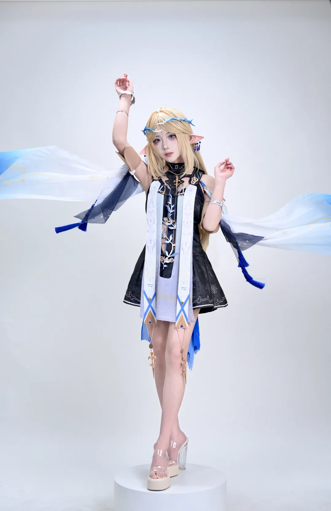 Wuthering Waves, Cartethyia Cosplay, Cosplay outfit, White studio photography, Elf ear makeup and styling - Image 8