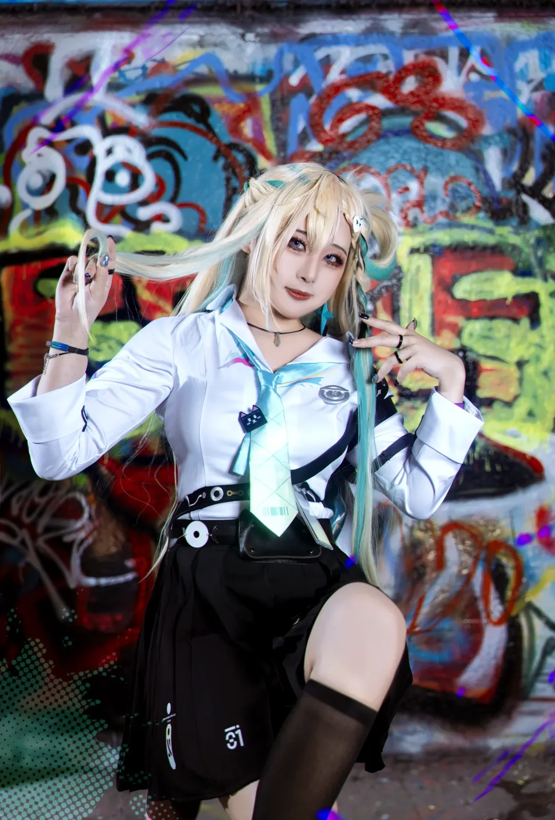 鸣潮, cosplay, 琳奈cos, 电子y3k, 街头涂鸦