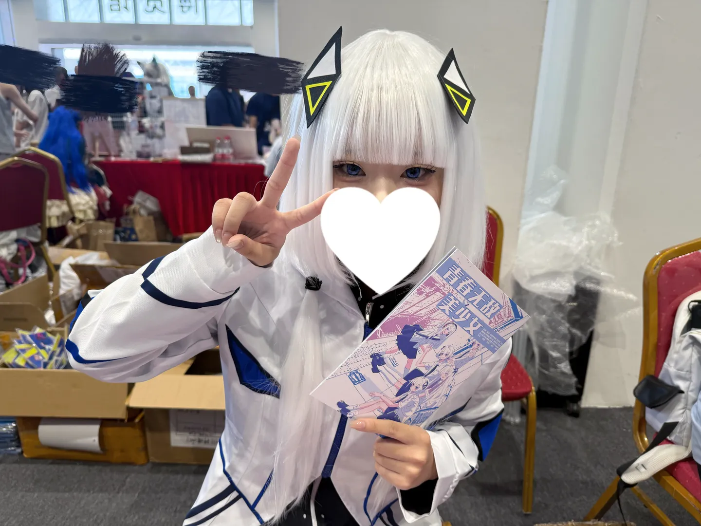 漫展cosplay, 可不cos, 神椿, 广州神椿only, 银白发造型 - 第4张