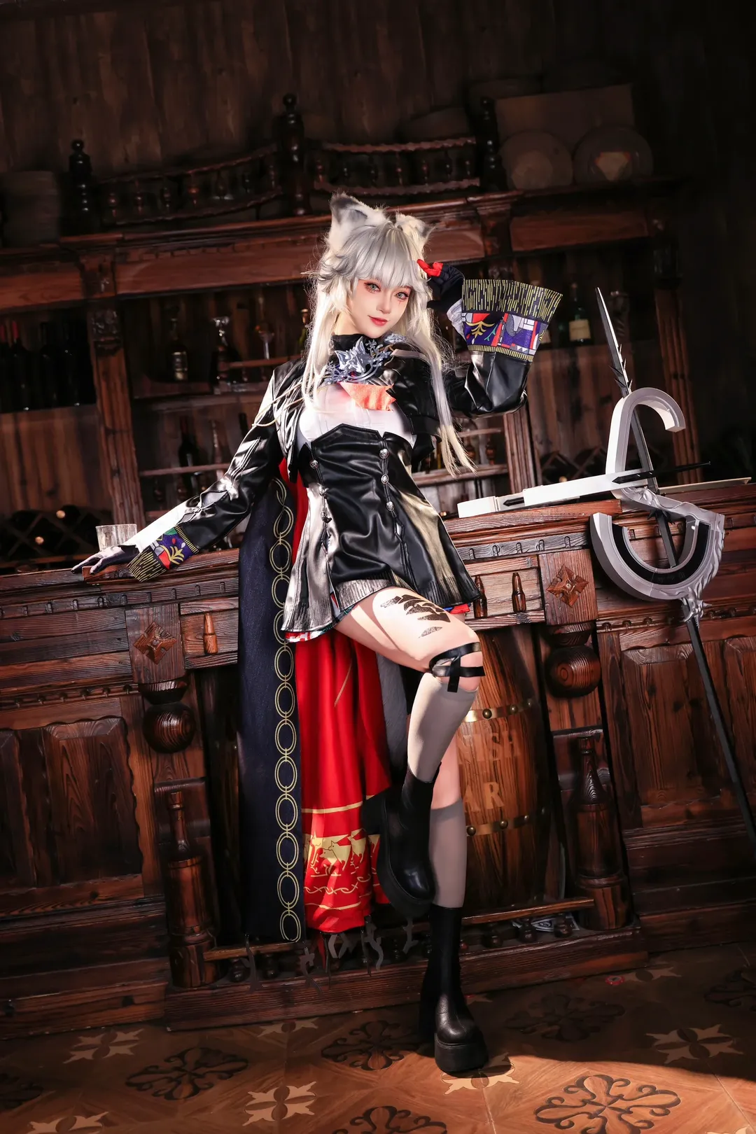 明日方舟, 荒芜拉普兰德cos, cos正片分享, 银发兽耳cosplay, 机车皮衣穿搭 - 第2张