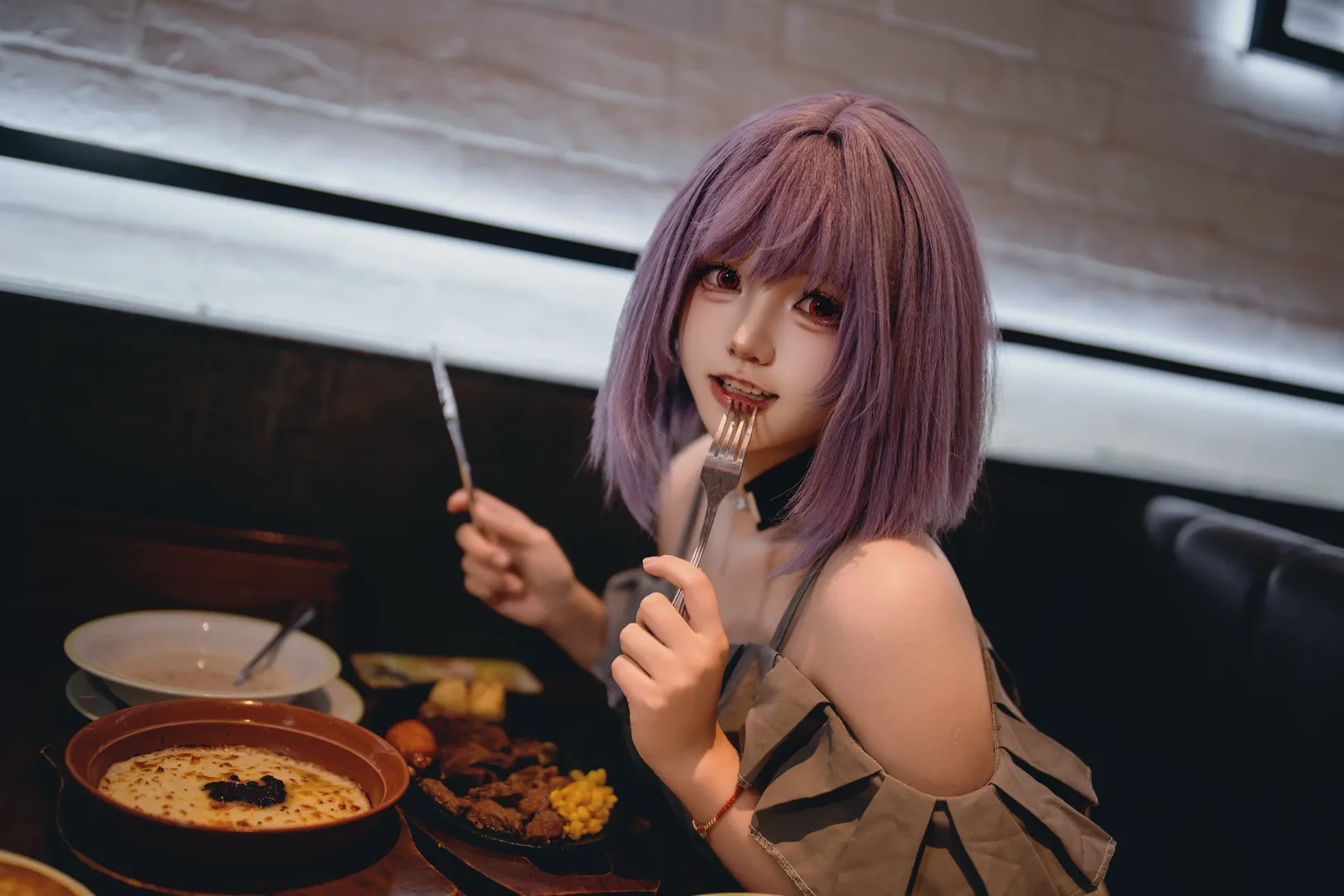 cosplay日常, BanG Dream! Ave Mujica, 祐天寺若麦cos, 35mm1.2摄影, 紫发短发 - 第4张