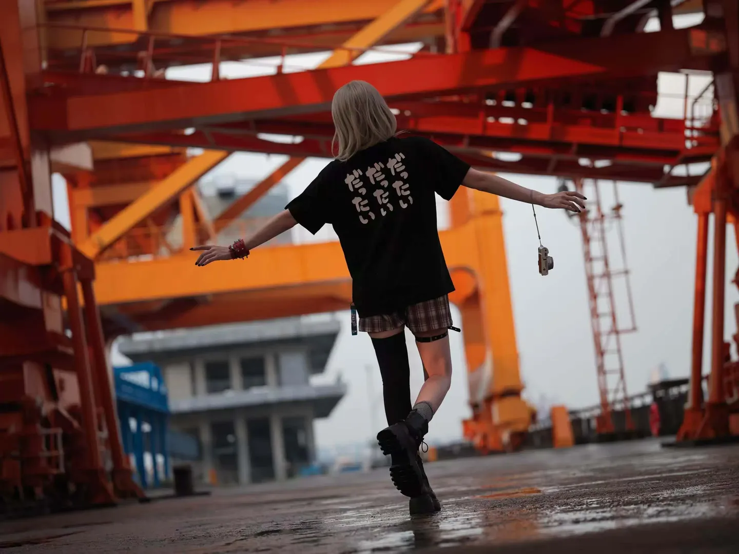 Industrial style photography, Subculture fashion, GIRLS BAND CRY, Kawaragi Momoka cosplay, Damp pier - Image 2