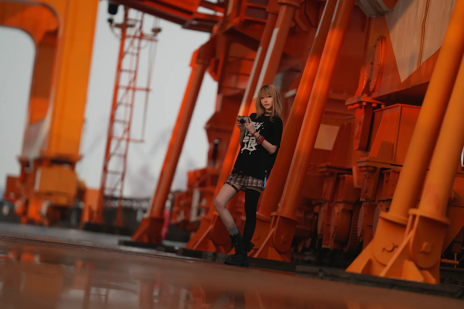 Industrial style photography, Subculture fashion, GIRLS BAND CRY, Kawaragi Momoka cosplay, Damp pier - Image 4