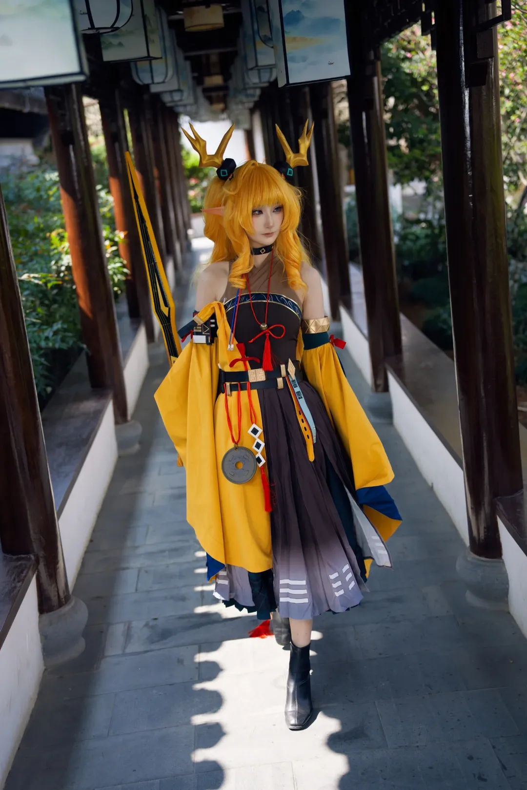 明日方舟, cosplay摄影, 中式庭院, 春日外景, 司霆惊蛰cos