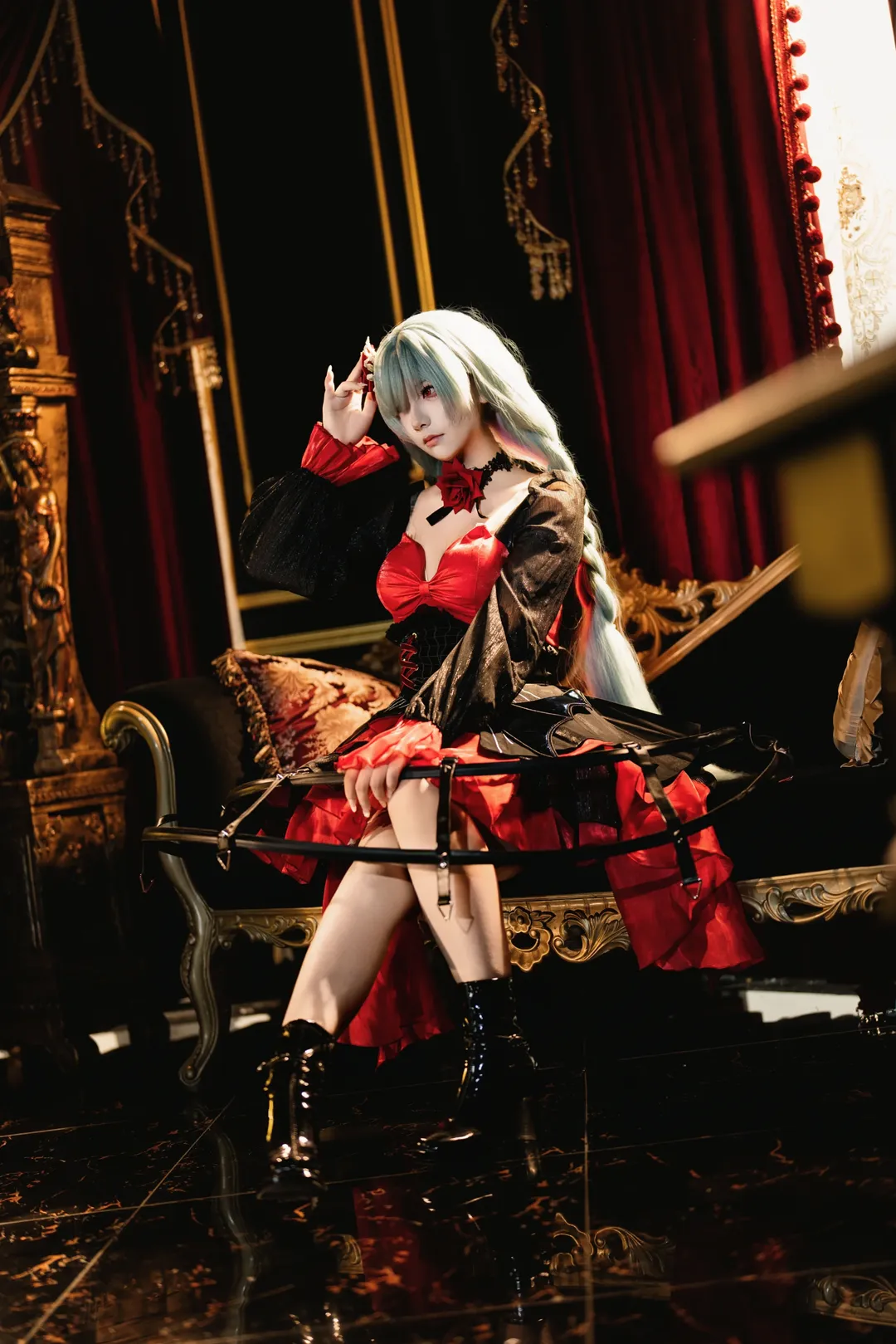 鳴潮, 弗洛洛cos, 哥特風cosplay, 暗黑系攝影, 復古寫真 - 第1張