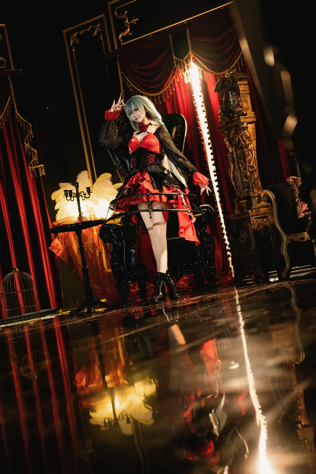鸣潮, 弗洛洛cos, 哥特风cosplay, 暗黑系摄影, 复古写真