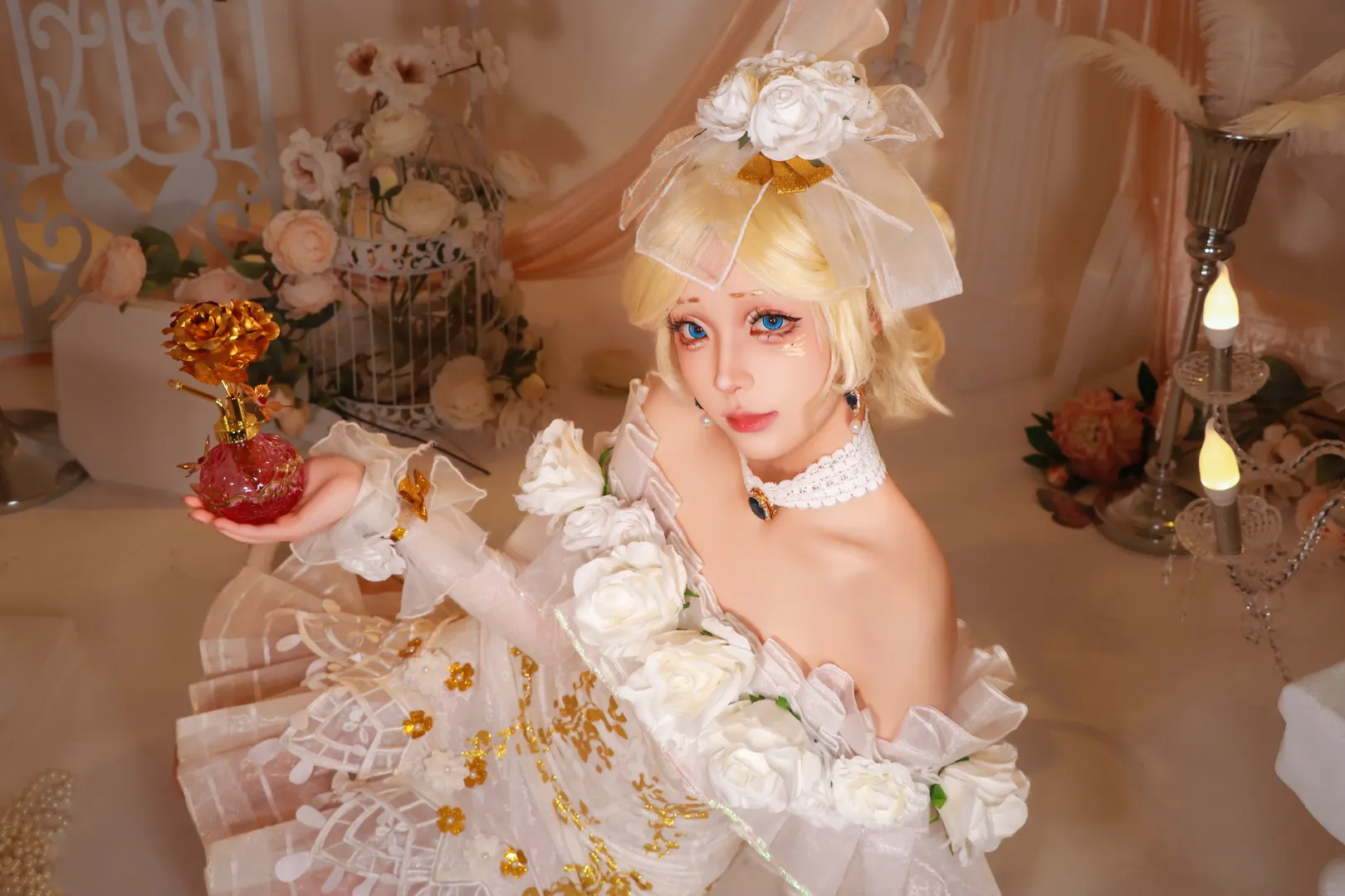 第五人格, 调香师cos, cosplay摄影, 圣诞主题摄影, 白色礼服cos