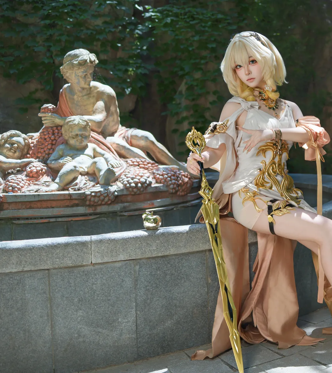 Aglaea Cosplay, Honkai: Star Rail, Outdoor cosplay, Chrysos Heirs, Coser daily life