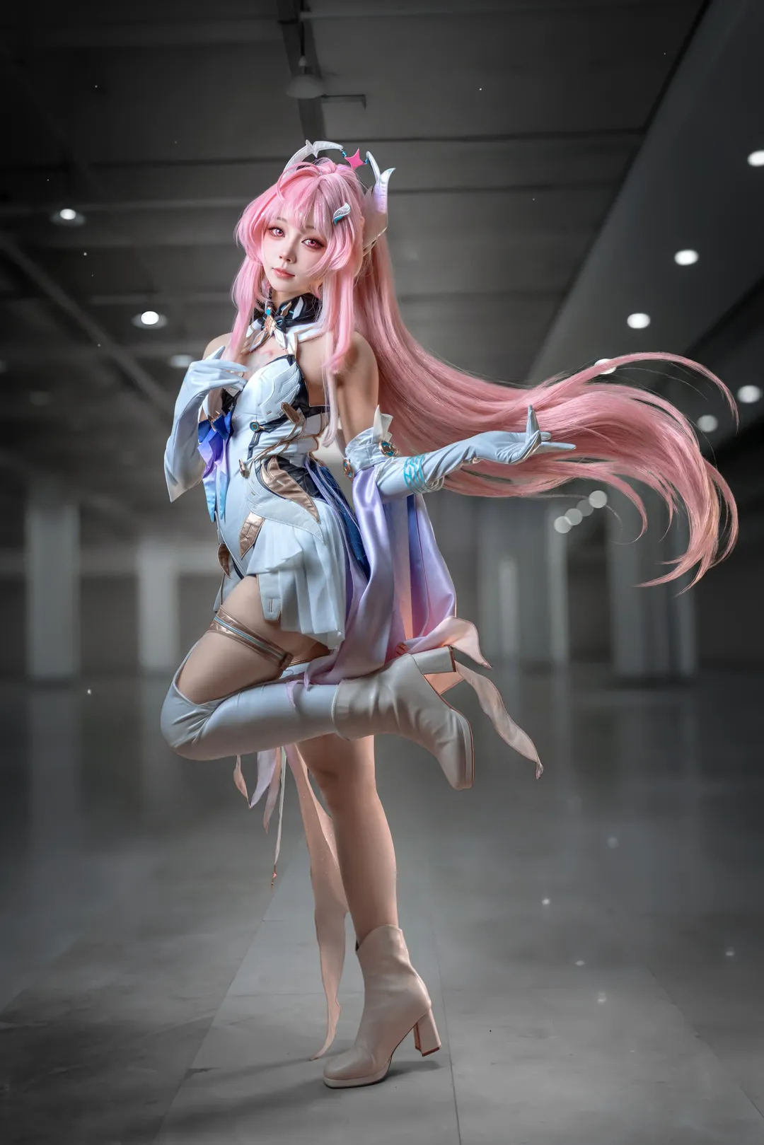 鸣潮, 爱弥斯cos, 漫展场照, 二次元Cosplay, Coser日常