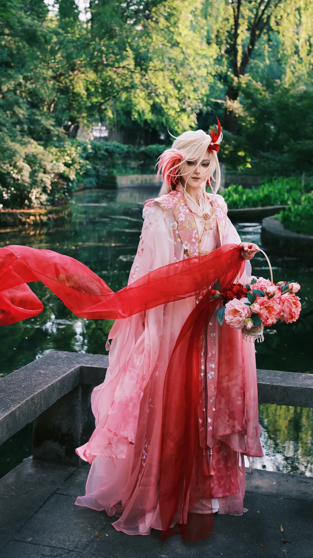 Traditional style cosplay, Wig styling, Chinese-style photography, From Madness to Courage, Zhang He cosplay