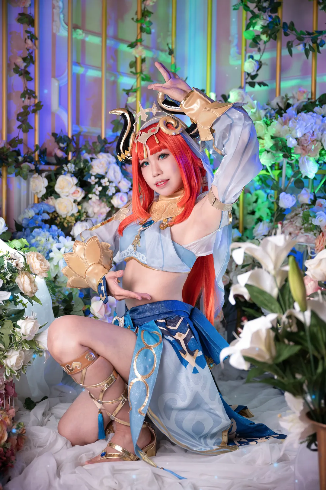 原神, ニィロウ コスプレ, 二次元メイク, コスプレ撮影, 花畑での写真 - 7枚目