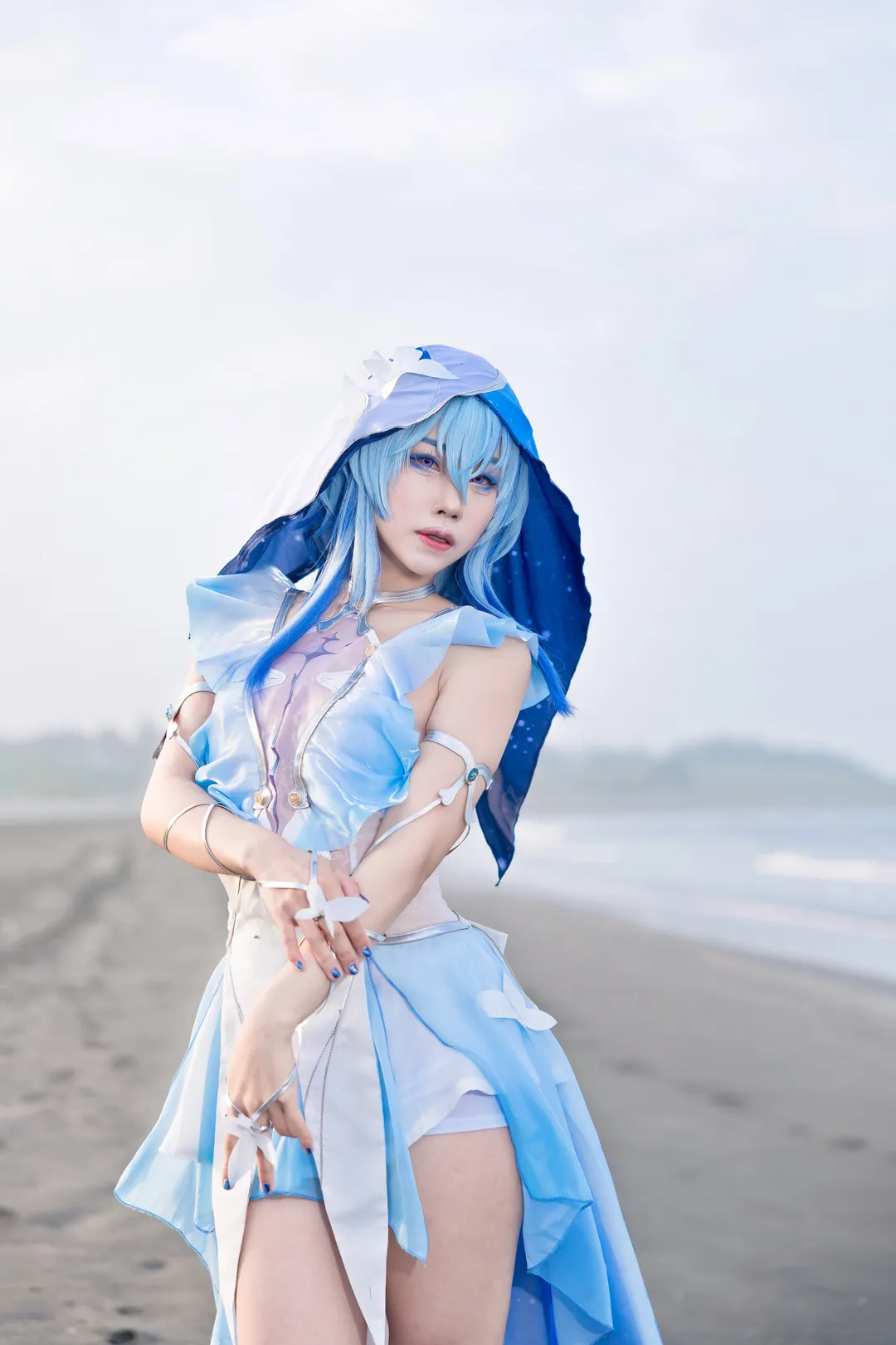 鳴潮, ショアキーパー コスプレ, 海辺のコスプレ, コスプレ撮影, 青白系キャラクター - 10枚目