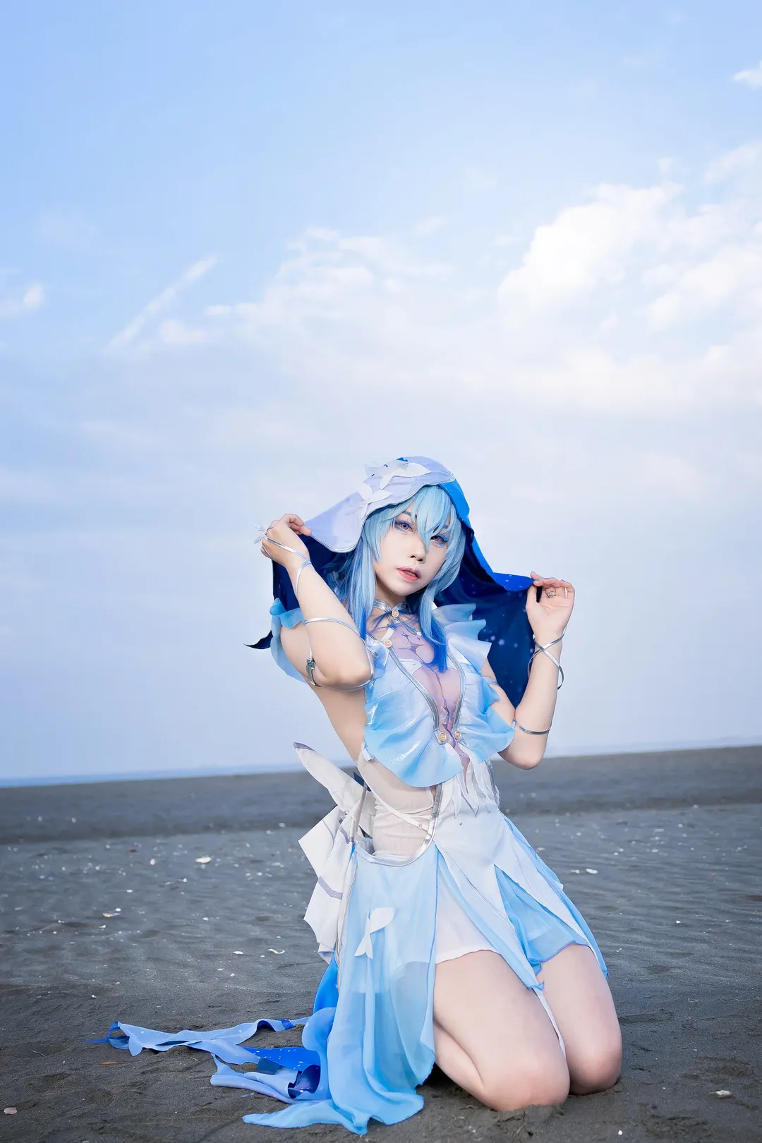 鳴潮, ショアキーパー コスプレ, 海辺のコスプレ, コスプレ撮影, 青白系キャラクター - 11枚目