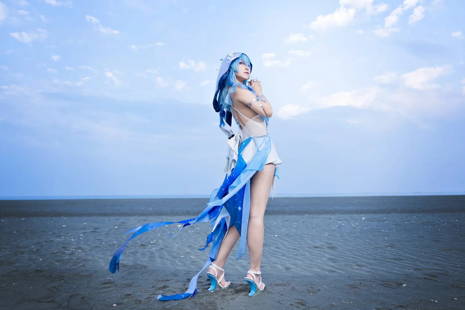 鳴潮, ショアキーパー コスプレ, 海辺のコスプレ, コスプレ撮影, 青白系キャラクター - 5枚目
