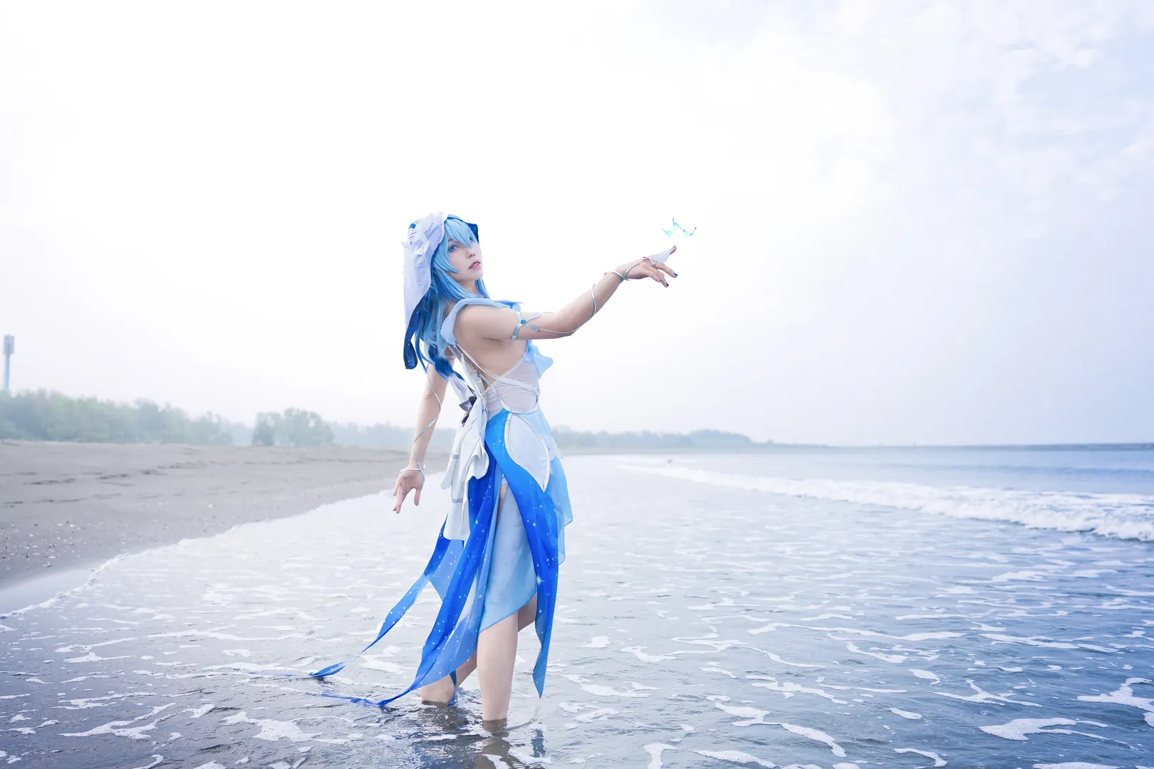 鳴潮, ショアキーパー コスプレ, 海辺のコスプレ, コスプレ撮影, 青白系キャラクター - 7枚目