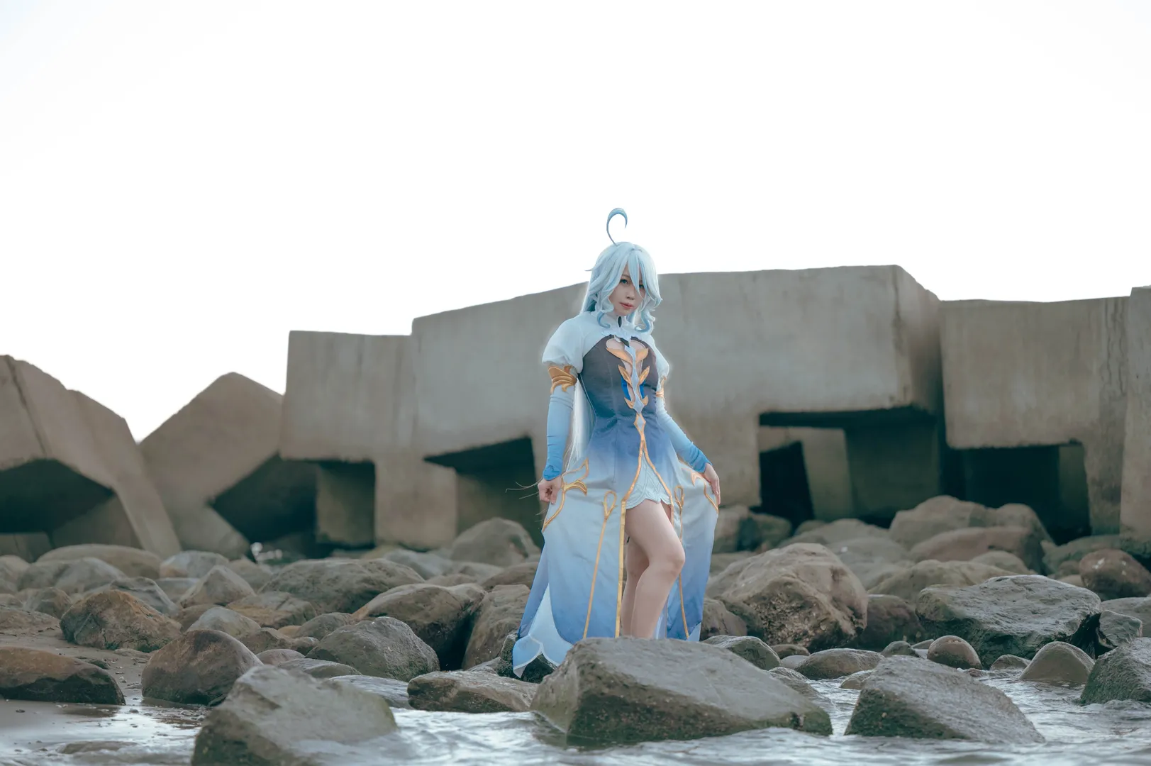 原神, 芙寧娜cos, 海邊外景, 藍髮cos, 楓丹cosplay - 第13張