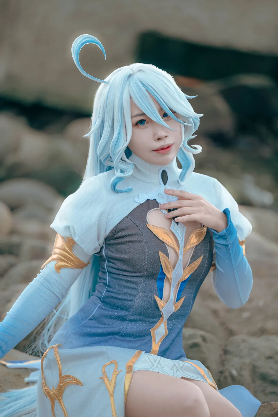原神, 芙宁娜cos, 海边外景, 蓝发cos, 枫丹cosplay