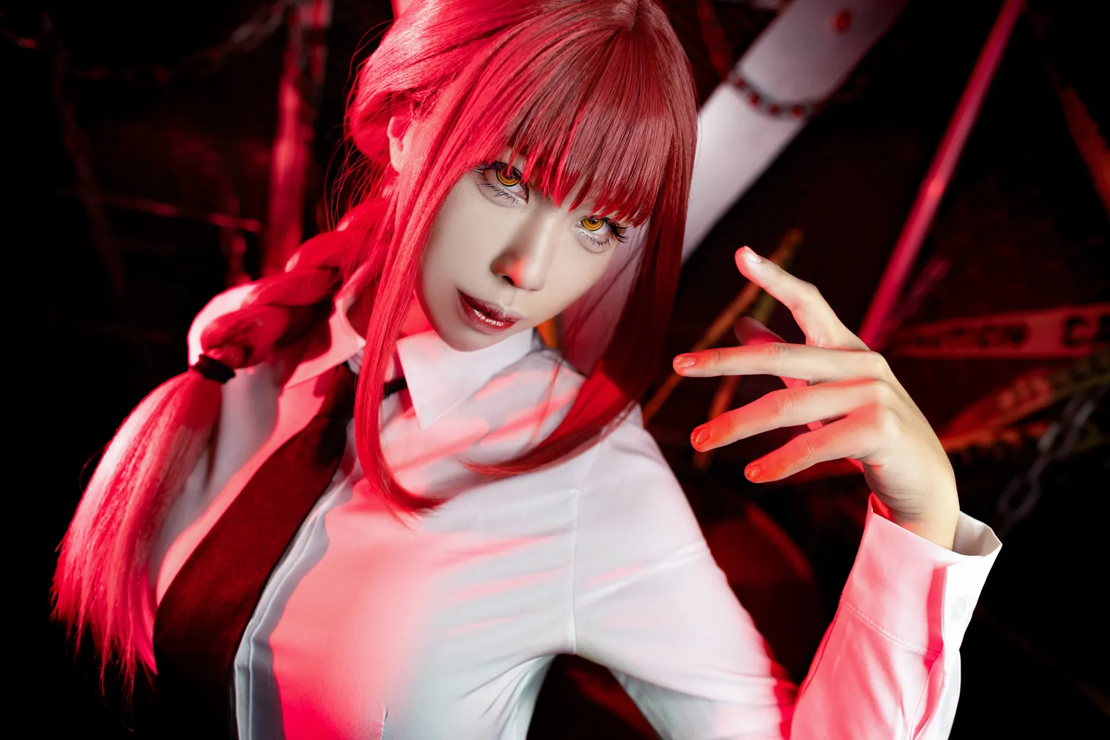 氛圍感攝影, cosplay日常, 紅髮造型, 瑪奇瑪cos, 鏈鋸人 - 第5張