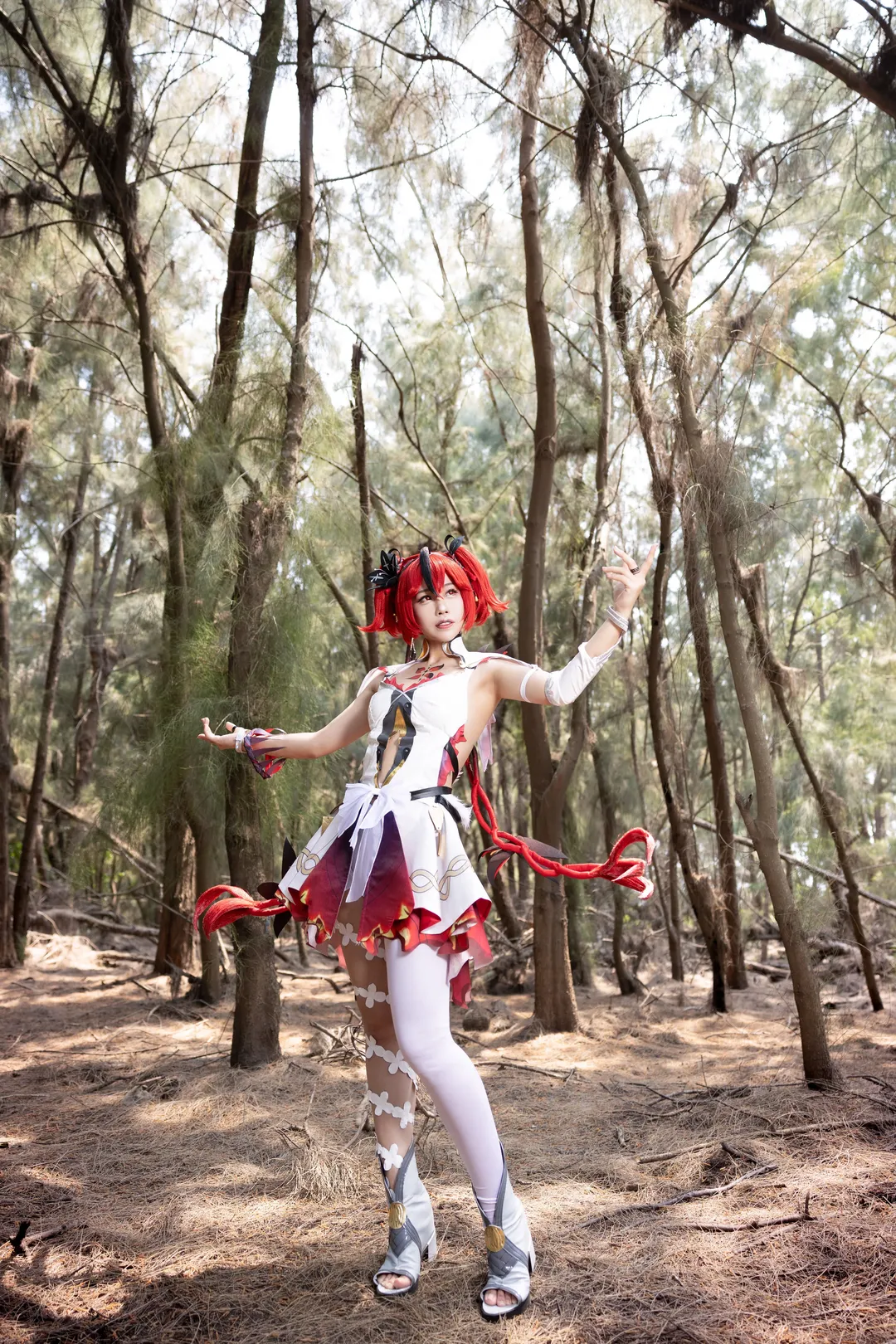 鸣潮, 户外摄影, 二次元cosplay, 椿cos, 红发少女 - 第12张